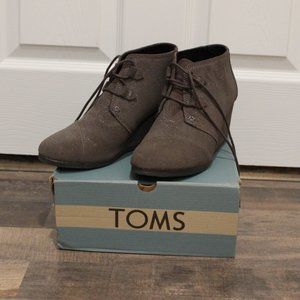 Toms Wedges Size 9